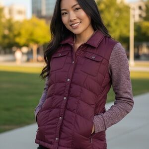 Outdoor Research Women’s Maroon Down Insulated Hooded Jacket – Size Small